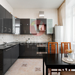 2 комнатная квартира<br>САЗОНОВА, 33